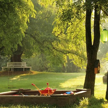 Gutshof Dubnitz Gutshof Dubnitz -ferienwohnung 2  Lilli *