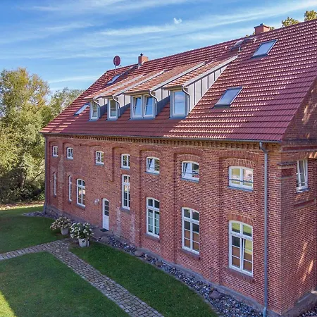 Gutshof Dubnitz Gutshof Dubnitz -ferienwohnung 2  Lilli Sassnitz