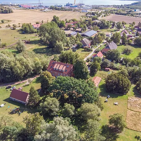 Gutshof Dubnitz Gutshof Dubnitz -ferienwohnung 2  Lilli Apartment *